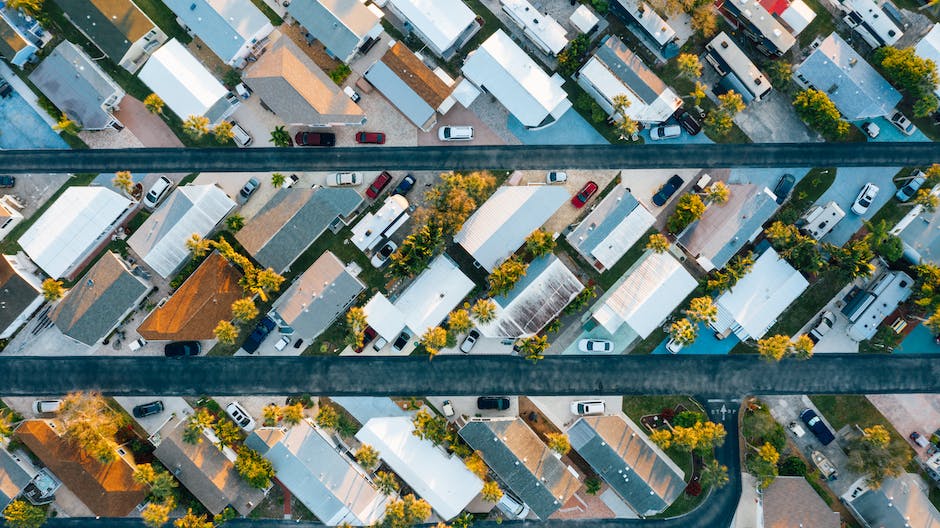 Weighing Asphalt Shingles Pros and Cons for Your Roofing Decision